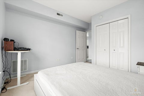 Tiny photo for 405 S Creekside Drive #604, Palatine, IL 60074 (MLS # 12664075)