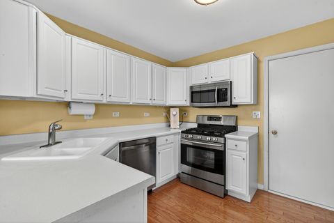 Tiny photo for 160 SHERWOOD Court, Roselle, IL 60172 (MLS # 12523477)