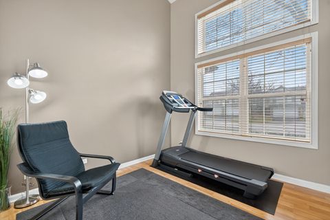 Tiny photo for 160 SHERWOOD Court, Roselle, IL 60172 (MLS # 12523477)