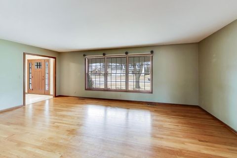 Tiny photo for 56 Winthrop New Road, Sugar Grove, IL 60554 (MLS # 12584215)