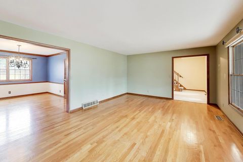 Tiny photo for 56 Winthrop New Road, Sugar Grove, IL 60554 (MLS # 12584215)