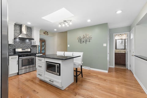 Tiny photo for 12001 W Lake View Drive, Orland Park, IL 60467 (MLS # 12751044)