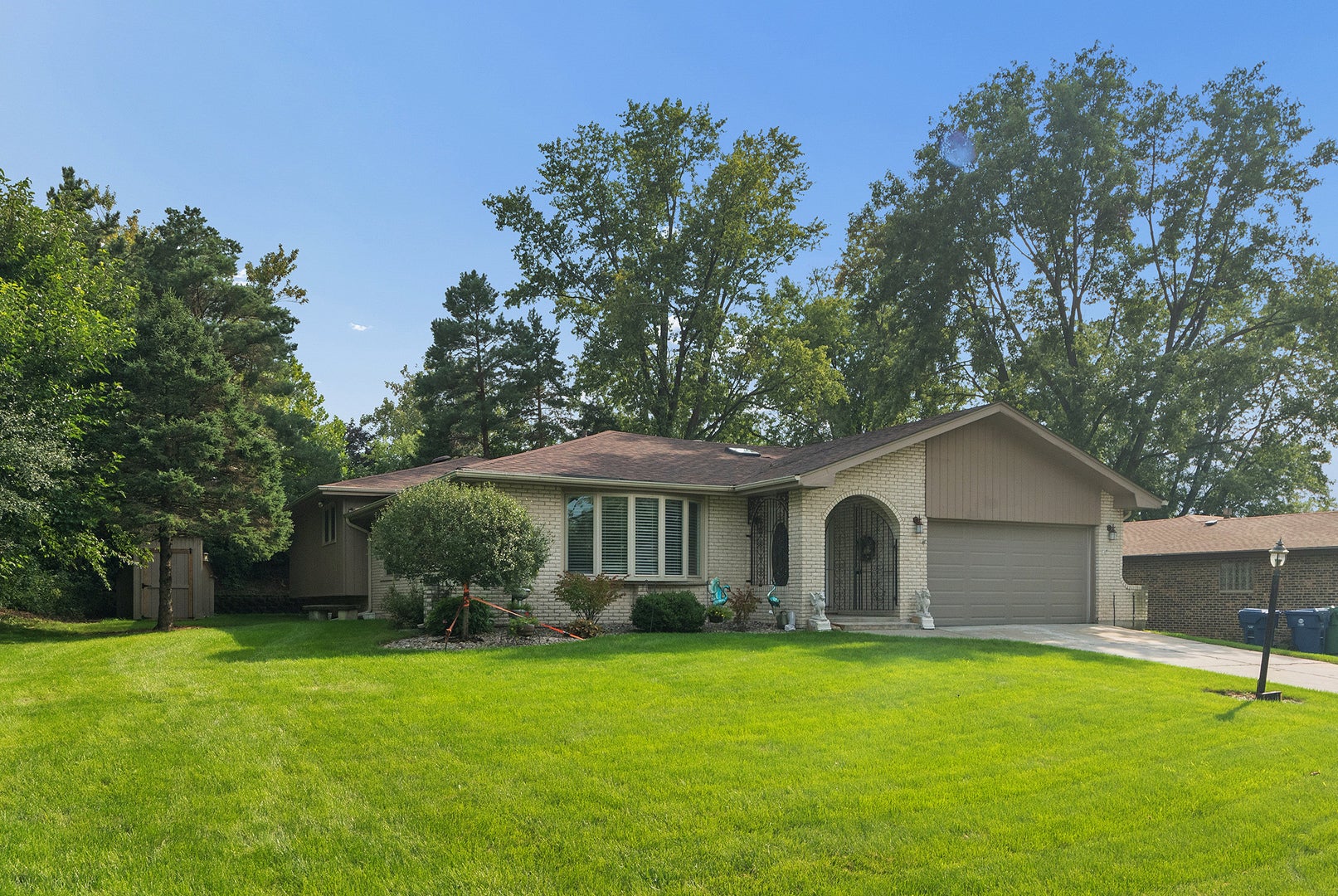12001 W Lake View Drive