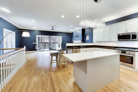 Tiny photo for 5721 N Jersey Avenue, Chicago, IL 60659 (MLS # 12585703)