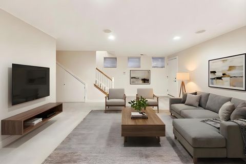 Tiny photo for 5721 N Jersey Avenue, Chicago, IL 60659 (MLS # 12585703)