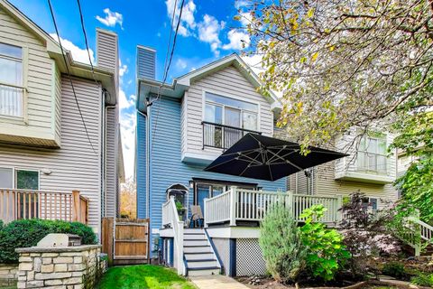 Tiny photo for 5721 N Jersey Avenue, Chicago, IL 60659 (MLS # 12585703)