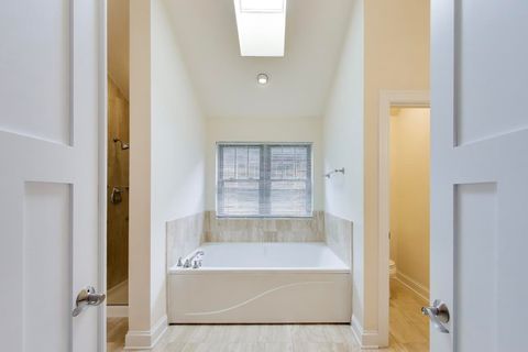 Tiny photo for 5721 N Jersey Avenue, Chicago, IL 60659 (MLS # 12585703)