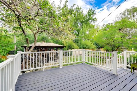 Tiny photo for 5721 N Jersey Avenue, Chicago, IL 60659 (MLS # 12585703)