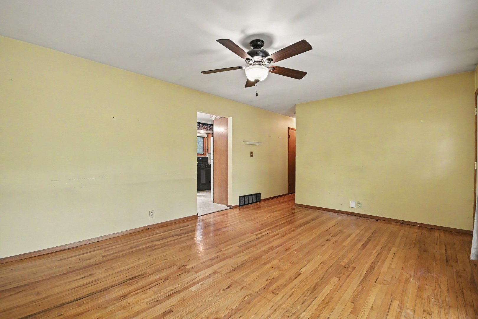 331 E Dresser Road