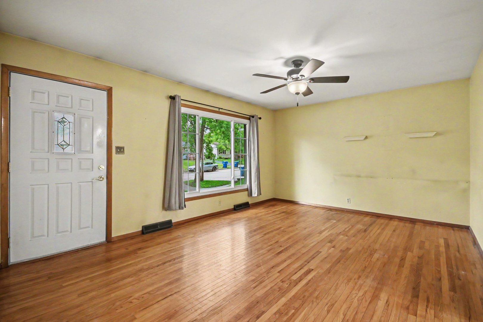331 E Dresser Road