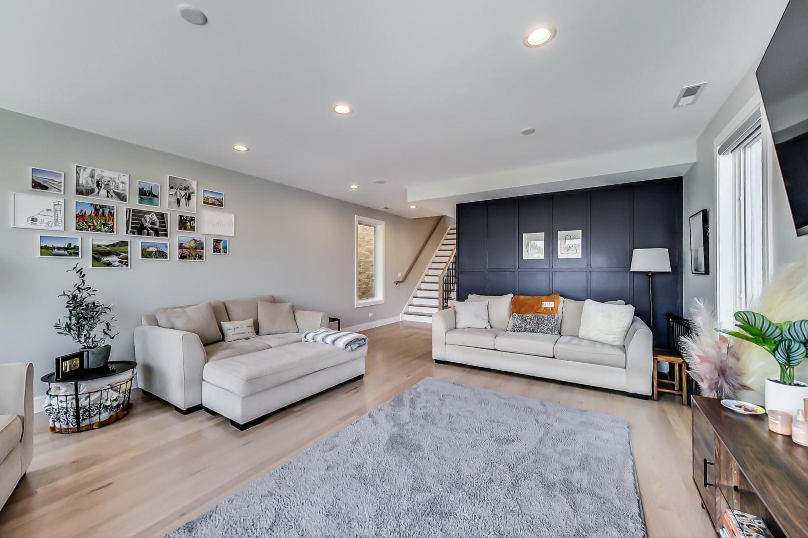 2429 W Augusta Boulevard 3