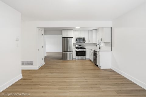 Tiny photo for 6135 Birmingham Street, Chicago Ridge, IL 60415 (MLS # 12558399)