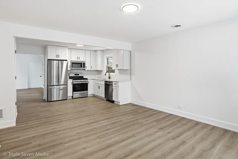 Tiny photo for 6135 Birmingham Street, Chicago Ridge, IL 60415 (MLS # 12558399)