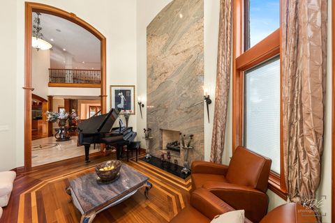 Tiny photo for 904 S Edgewood Lane, Mount Prospect, IL 60056 (MLS # 12488478)