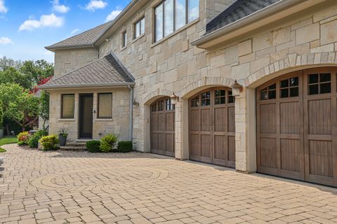 Tiny photo for 904 S Edgewood Lane, Mount Prospect, IL 60056 (MLS # 12488478)