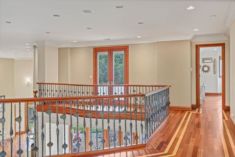 Tiny photo for 904 S Edgewood Lane, Mount Prospect, IL 60056 (MLS # 12488478)