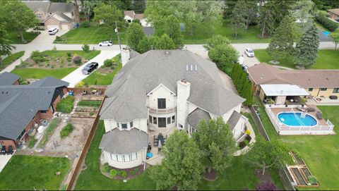 Tiny photo for 904 S Edgewood Lane, Mount Prospect, IL 60056 (MLS # 12488478)