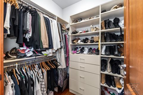 Tiny photo for 904 S Edgewood Lane, Mount Prospect, IL 60056 (MLS # 12488478)