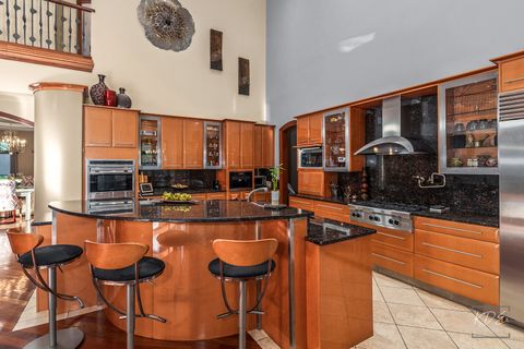 Tiny photo for 904 S Edgewood Lane, Mount Prospect, IL 60056 (MLS # 12488478)