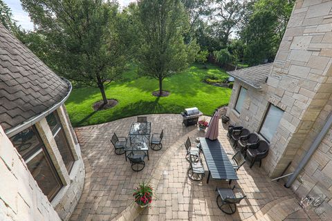 Tiny photo for 904 S Edgewood Lane, Mount Prospect, IL 60056 (MLS # 12488478)