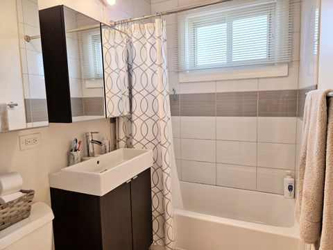 Tiny photo for 980 W Grant Drive, Des Plaines, IL 60016 (MLS # 12625313)