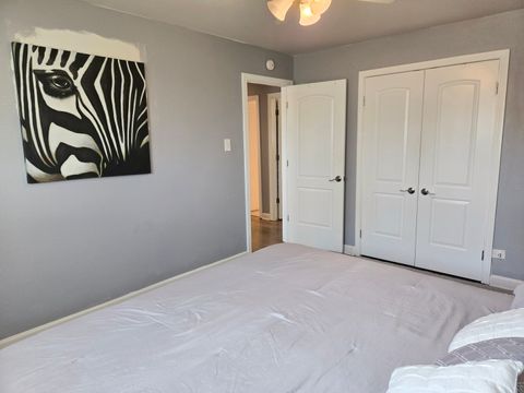 Tiny photo for 980 W Grant Drive, Des Plaines, IL 60016 (MLS # 12625313)