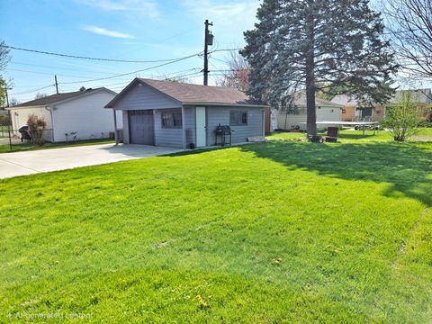 Tiny photo for 980 W Grant Drive, Des Plaines, IL 60016 (MLS # 12625313)