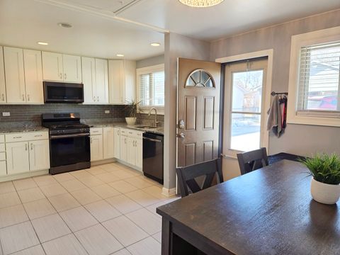 Tiny photo for 980 W Grant Drive, Des Plaines, IL 60016 (MLS # 12625313)