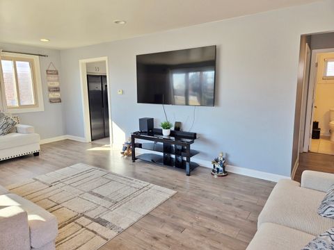 Tiny photo for 980 W Grant Drive, Des Plaines, IL 60016 (MLS # 12625313)