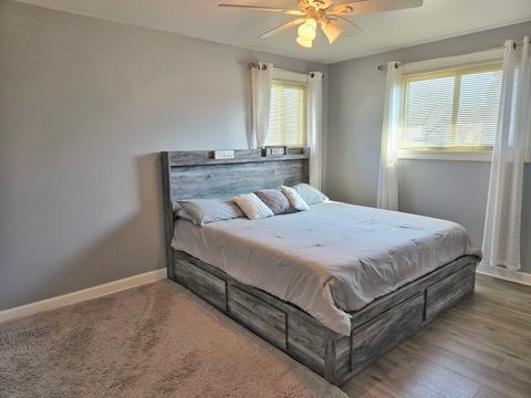 Tiny photo for 980 W Grant Drive, Des Plaines, IL 60016 (MLS # 12625313)