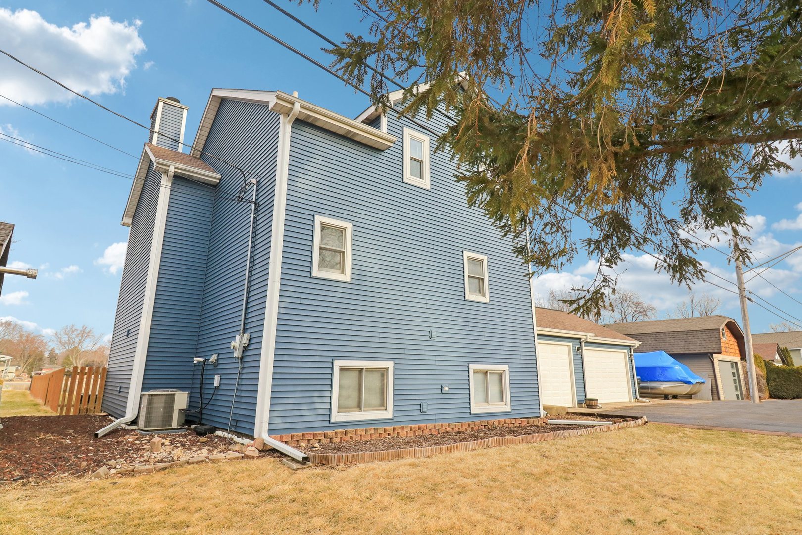 912 River Terrace Drive