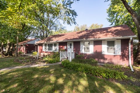 2011 Cleveland Street Evanston IL 60202