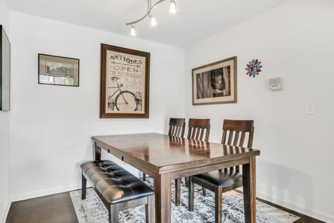 Tiny photo for 820 N Lakeside Drive #2D, Vernon Hills, IL 60061 (MLS # 12492049)