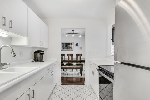 Tiny photo for 820 N Lakeside Drive #2D, Vernon Hills, IL 60061 (MLS # 12492049)