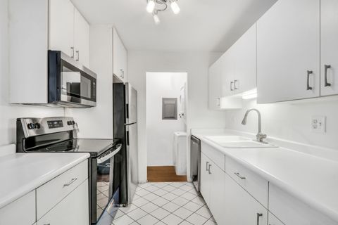 Tiny photo for 820 N Lakeside Drive #2D, Vernon Hills, IL 60061 (MLS # 12492049)