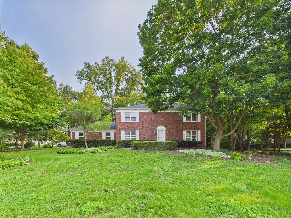 Photo for 1136 Pine Court, Batavia, IL 60510 (MLS # 12435794)