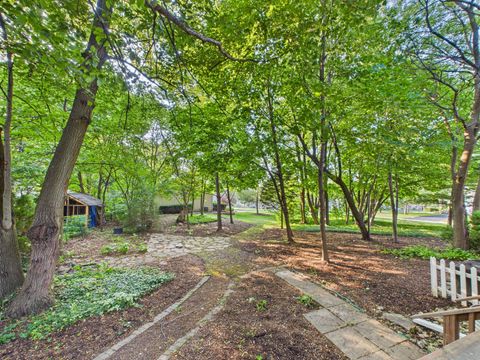 Tiny photo for 1136 Pine Court, Batavia, IL 60510 (MLS # 12435794)