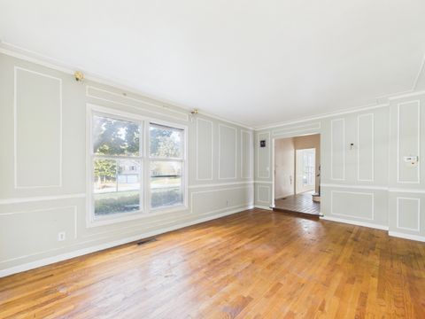 Tiny photo for 1136 Pine Court, Batavia, IL 60510 (MLS # 12435794)