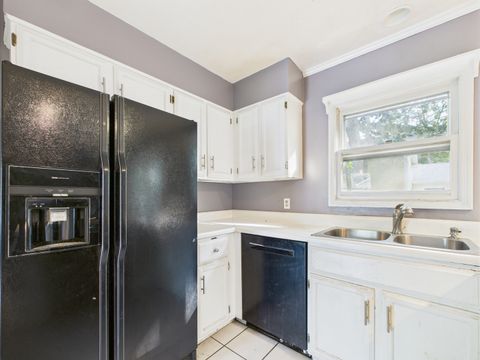 Tiny photo for 1136 Pine Court, Batavia, IL 60510 (MLS # 12435794)