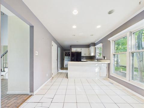 Tiny photo for 1136 Pine Court, Batavia, IL 60510 (MLS # 12435794)