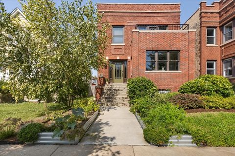 Photo of 3346 W Cullom Avenue, Chicago, IL 60618 (MLS # 12589821)