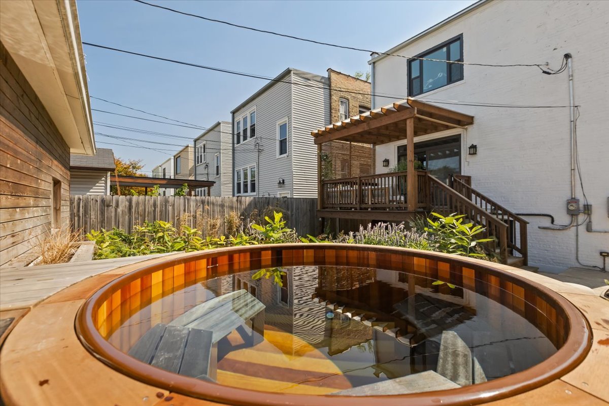 3346 W Cullom Avenue