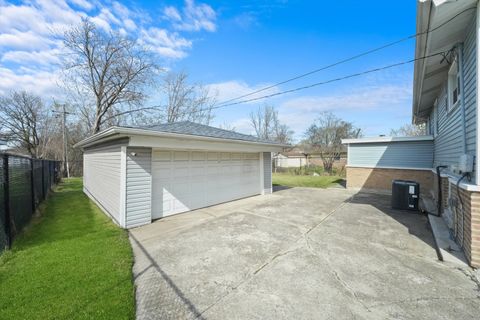 Tiny photo for 2708 OXFORD Drive, Markham, IL 60426 (MLS # 12340054)