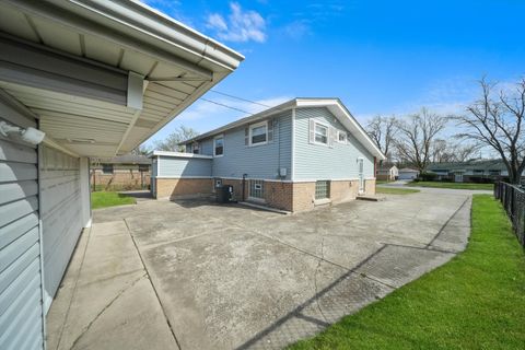 Tiny photo for 2708 OXFORD Drive, Markham, IL 60426 (MLS # 12340054)