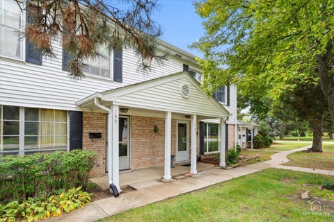 Photo of 753 Moore Drive #753, Elk Grove Village, IL 60007 (MLS # 12780926)