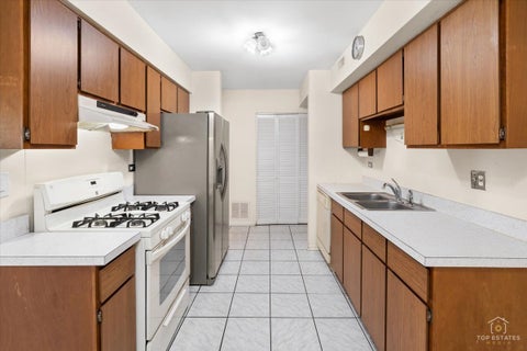 Tiny photo for 753 Moore Drive #753, Elk Grove Village, IL 60007 (MLS # 12780926)