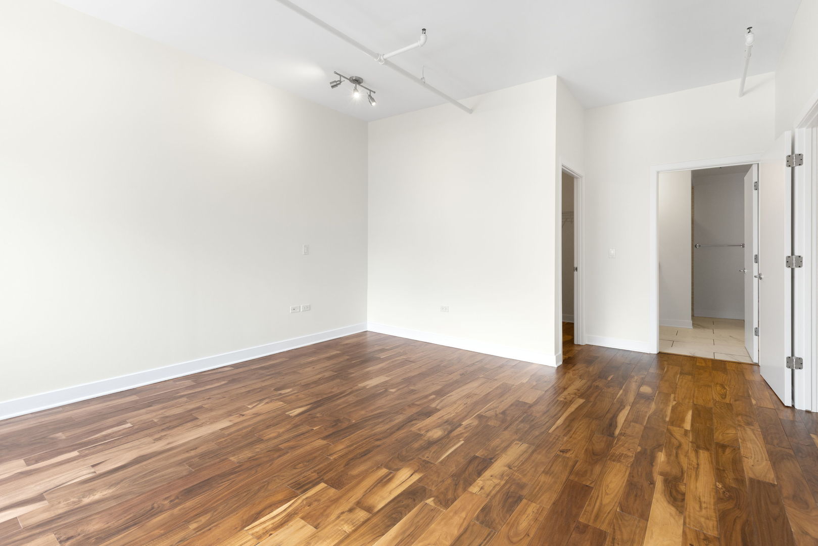 737 W Washington Boulevard 1204