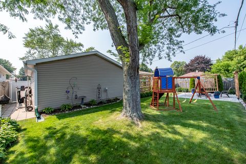 Tiny photo for 919 Charles Avenue, Winthrop Harbor, IL 60096 (MLS # 12438406)