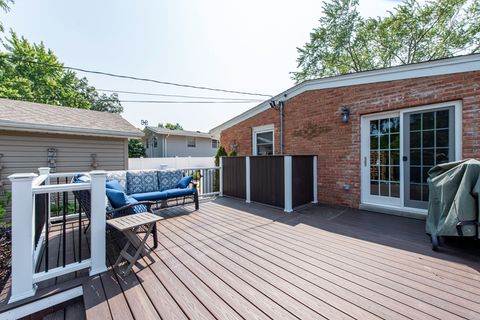 Tiny photo for 919 Charles Avenue, Winthrop Harbor, IL 60096 (MLS # 12438406)