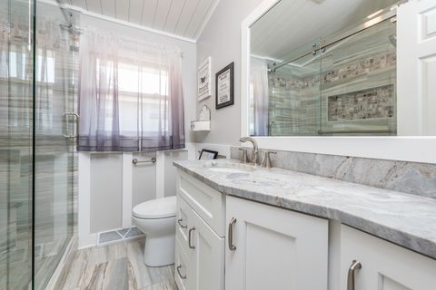 Tiny photo for 919 Charles Avenue, Winthrop Harbor, IL 60096 (MLS # 12438406)